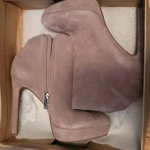 Jessica Simpson Booties🥰